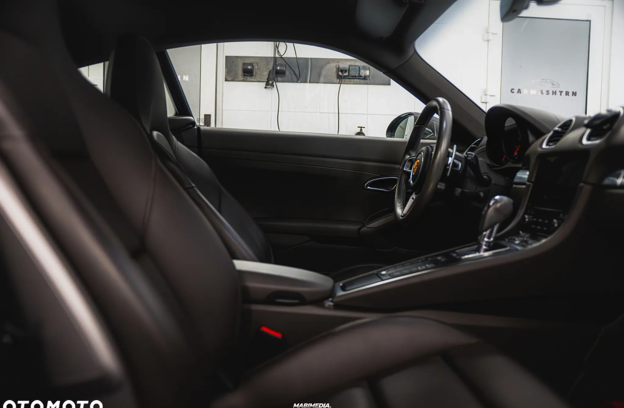Porsche 718 Cayman cena 250000 przebieg: 34000, rok produkcji 2018 z Lipno małe 529
